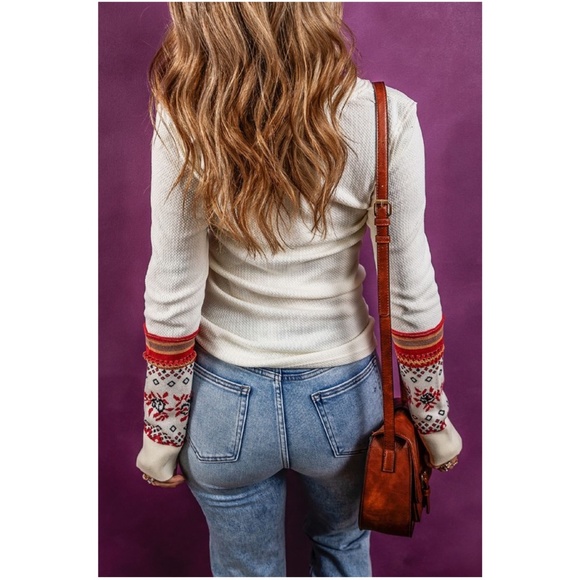 07 Notched Neck Tribal Print Long  Sleeve Top - Picture 3 of 4